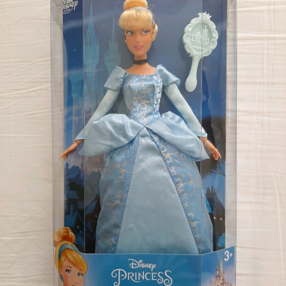 * NEW * Disney Princess Cinderella